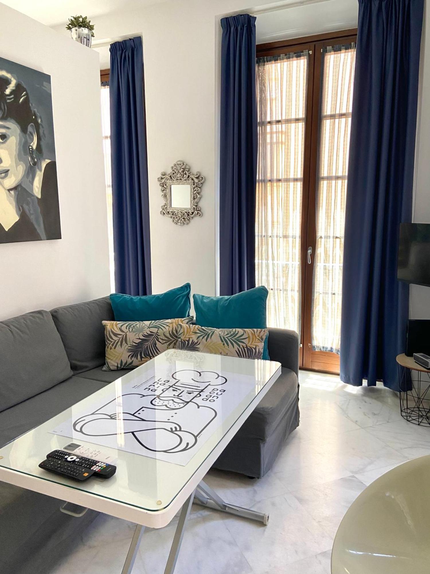 Apartamento En El Centro De Malaga Luaran gambar